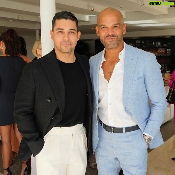 Amaury Nolasco Instagram - A beautiful reunion of colleagues to celebrate the amazing directing work of @evalongoria on her film #FlaminHot Comadre, you never stop to amaze ! You are a trailblazer, a force to be reckon with,……an inspiration to all of us. Gracias 🙏🏾