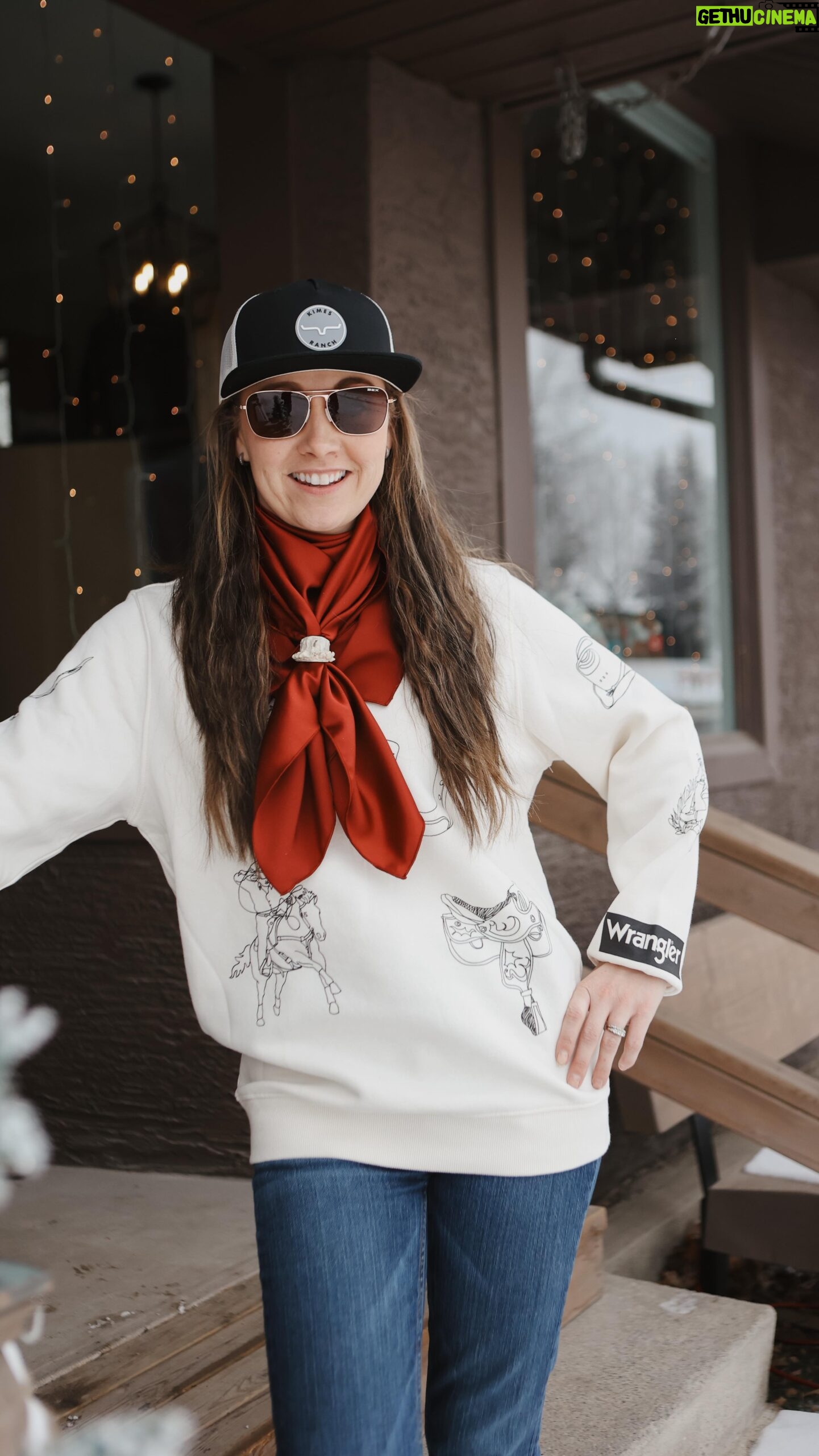 Amber Marshall Instagram - Kyra & @amber_marshall_farm pick an outfit from our Spring collection!𤣠Let us know how you think we didā¬ļø You can shop each of the featured item online or in-store. - - - #diamondvalleyalberta #diamondvalleyab #alberta #calgary #ambermarshall #marshallscountrystore #westernwear #buylocal #albertalocal #shoplocal #shopalberta #yyc #albertasmallbusiness #foothillsab #diamondvalleybusiness