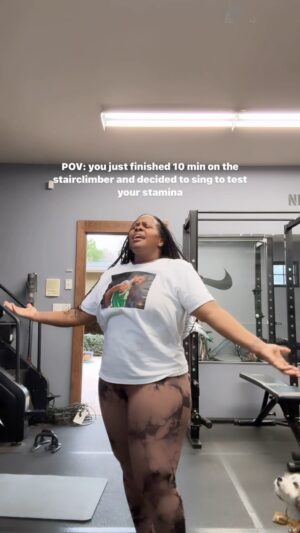 Amber Riley Instagram - Listen. This was after 3 rounds of a full workout and 10 min on the stairclimber. So yes. I was winded 😂🤣 we keeps it real over here in Rileyland! I am sharing my journey with yall, I’m preparing for something LIFE CHANGING and all these new disciplines are just a set up for God to SHOW OUT!!! #BePrepared you may not see it yet, but you can be ready for when it arrives!

Edit: **LINK FOR PANTS IN STORIES and BIO in my Amazon Storefront** nasties 😂