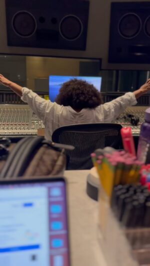 Amber Riley Instagram - My big sis @msamberpriley came by the studio and I played her “ALL”, a new song on the album!!! She had a moment…I’m taking risk with the music but never losing my love for worship music!! Yall wanna hear a collab with @msamberpriley and I? 

#all #newmusic #newalbum #chandlermoore #riley #studio #worship #maverickcitymusic