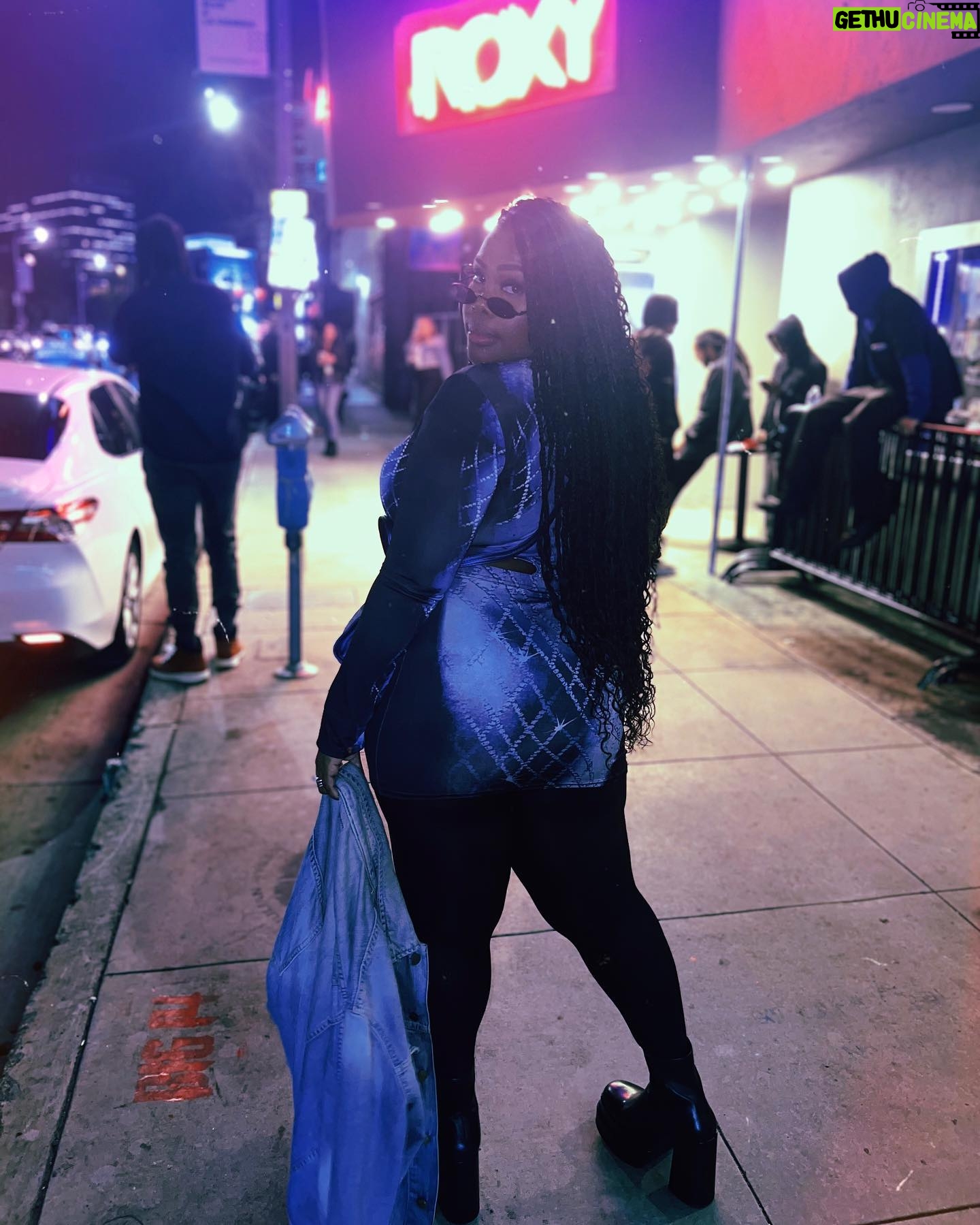 Amber Riley Instagram - Date night 🥰 Bodysuit and Skirt by @prettylittlething! You’re welcome ☺️