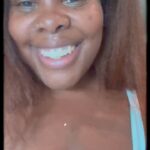 Amber Riley Instagram - It hasn’t been easy. The excuses have been up for grabs, but my mental health comes first. I may drag my legs to get there lol I definitely kick and scream some days! Honestly, the anxiety I woke up with being homesick and thrown off my routine has subsided. Getting that blood flowing and some sunshine has helped! Get MOVING!!!! I don’t care if you just put music on and dance for 20 min or just go for a walk! MOVE! I guarantee it makes a difference 🫶🏾