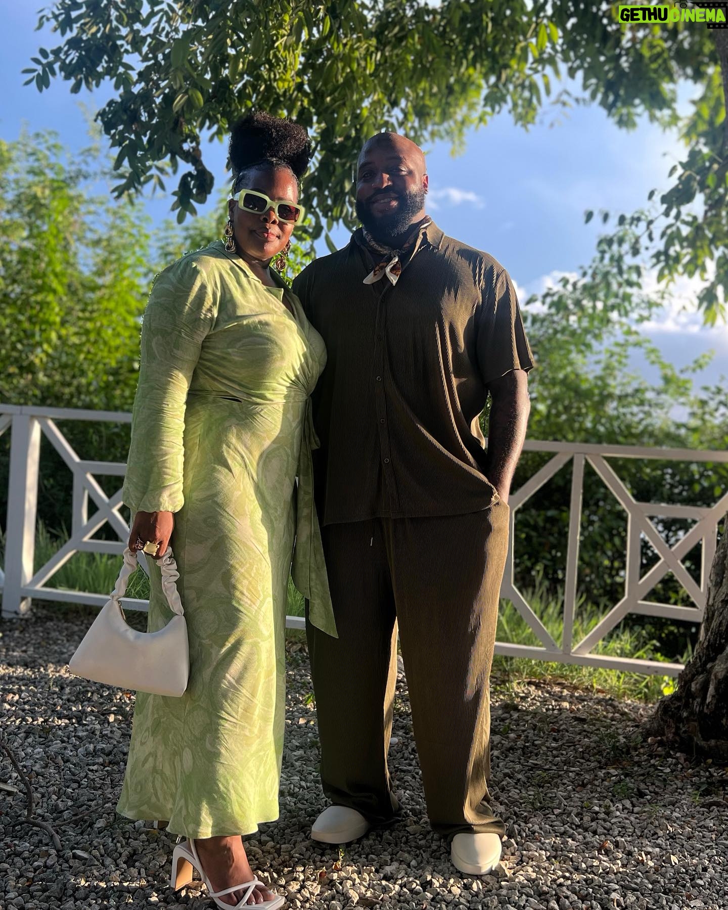 Amber Riley Instagram - •Jamaica Dump• My whole family went to Jamaica to celebrate my big brother getting married 😊