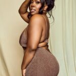Amber Riley Instagram - When I was asked to do the “Body Issue” for @colorblocmagazine, my only request was that my rolls, lumps, and curves were put on display. I LOVE MY BODY, even when I don’t think I do. I am proud of how far this body has taken me. Take a look at the article, I hope you’re all inspired to love yourself a little more because of it! Social Credits: Publication: ColorBloc Magazine ( @colorblocmagazine ) Photographer: Jon Dailey ( @jondailey_ ) Photography Assistant: Normulis ( @normulus_ ) Art Director: Lay Ford ( @iknowlay ) Asst to Art Director: Phoenix Beauvais ( @vaisionary ) Creative Director: Ty Brown ( @blxckpolitics ) Hair Stylist: JSTAY READY ( @jstayready_ ) Wardrobe Stylist: Manny Jay ( @mannyjay) Make-Up Artists: Rebekah Aladdin ( @rebekahaladdin ) Videographer: Matthew Golden ( @lifeisgolden ) Studio: VT Studios ( @vtstudios22 ) Publicist: Savoy Jefferson Publicity ( @sjpublicrelations )