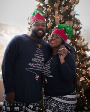 Amber Riley Instagram - Merry Christmas to all, and to all a good night! 🎄 ❄️ (the last 2 photos were the best 😂)
