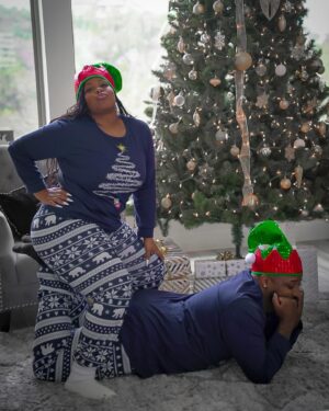 Amber Riley Instagram - Merry Christmas to all, and to all a good night! 🎄 ❄️ (the last 2 photos were the best 😂)
