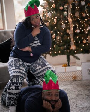 Amber Riley Instagram - Merry Christmas to all, and to all a good night! 🎄 ❄️ (the last 2 photos were the best 😂)