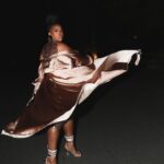 Amber Riley Instagram - Last night, I felt like chocolate dipped in honey. I felt like art. I felt so freaking beautiful and loved and I got to support a great cause. What @eltonjohn has done for HIV/AIDS research is inspiring. $9 million raised in one night 🙌🏾 ASTOUNDING. #EJAFOscars @ejaf Picture #9, I can just HEAR this photo and it sounds GOOD 😂 Picture #10 I gave birth to him, my baby 😍🥰 Thank you team! Styled by an ICON: @icontips Beat by: @missdrini 👗: @angelbrinks 🧥: @jaredlamar I GOT SNAPPED BY A LEGEND: THEE @alfredoflores