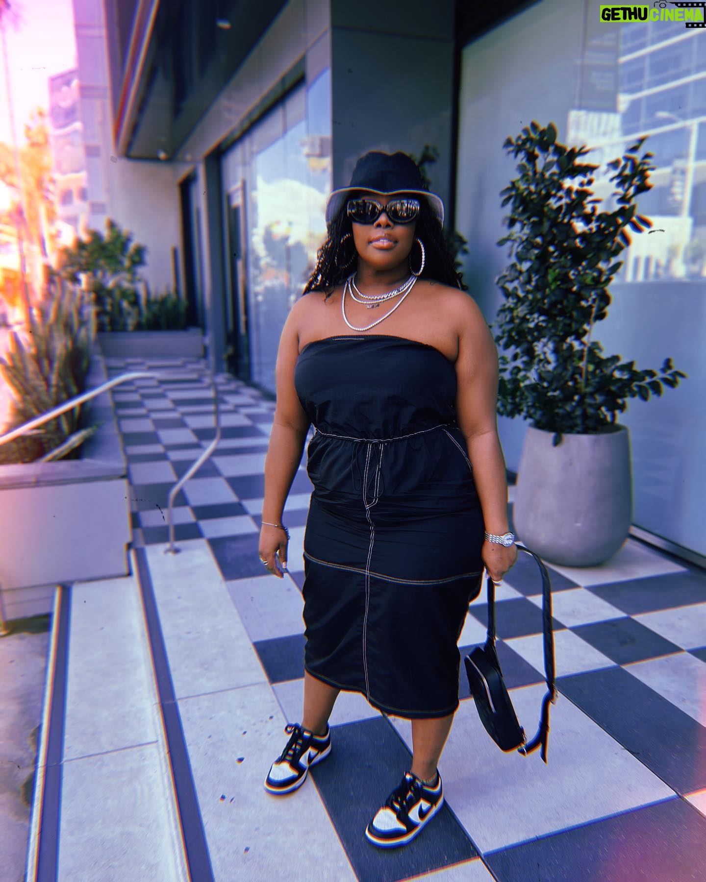 Amber Riley Instagram - I really would have thrived at freaknik. RUN IT BACK! Dress: @prettylittlething