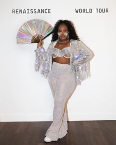 Amber Riley Instagram - *RENAISSANCE* Had to pull up and come through for the QUEEN on her birthday! My 5th time seeing @beyonce LIVE and every single time I leave in awe and I always leave inspired. Special shout-out to @neoncowboys for helping me standout with my light up jacket!!! Nobody had on anything like it 😜💁🏾‍♀️ PERIODT!!! Thank you for the pics bestie @alfredoflores 📸📸📸 Makeup: @missdrini Hair: Me