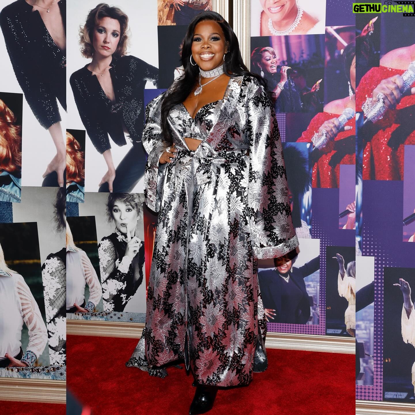 Amber Riley Instagram - It was an honor to be a part of CMT SMASHING GLASS, tributing the late but always great Aretha Franklin! It airs 11/15 at 9p! Tune in š¤š¤š©¶ š: @icontips X @officialcalexander š: @jobellaluv šš¾āāļø: @iamofficialjai šø : @jasonkempin
