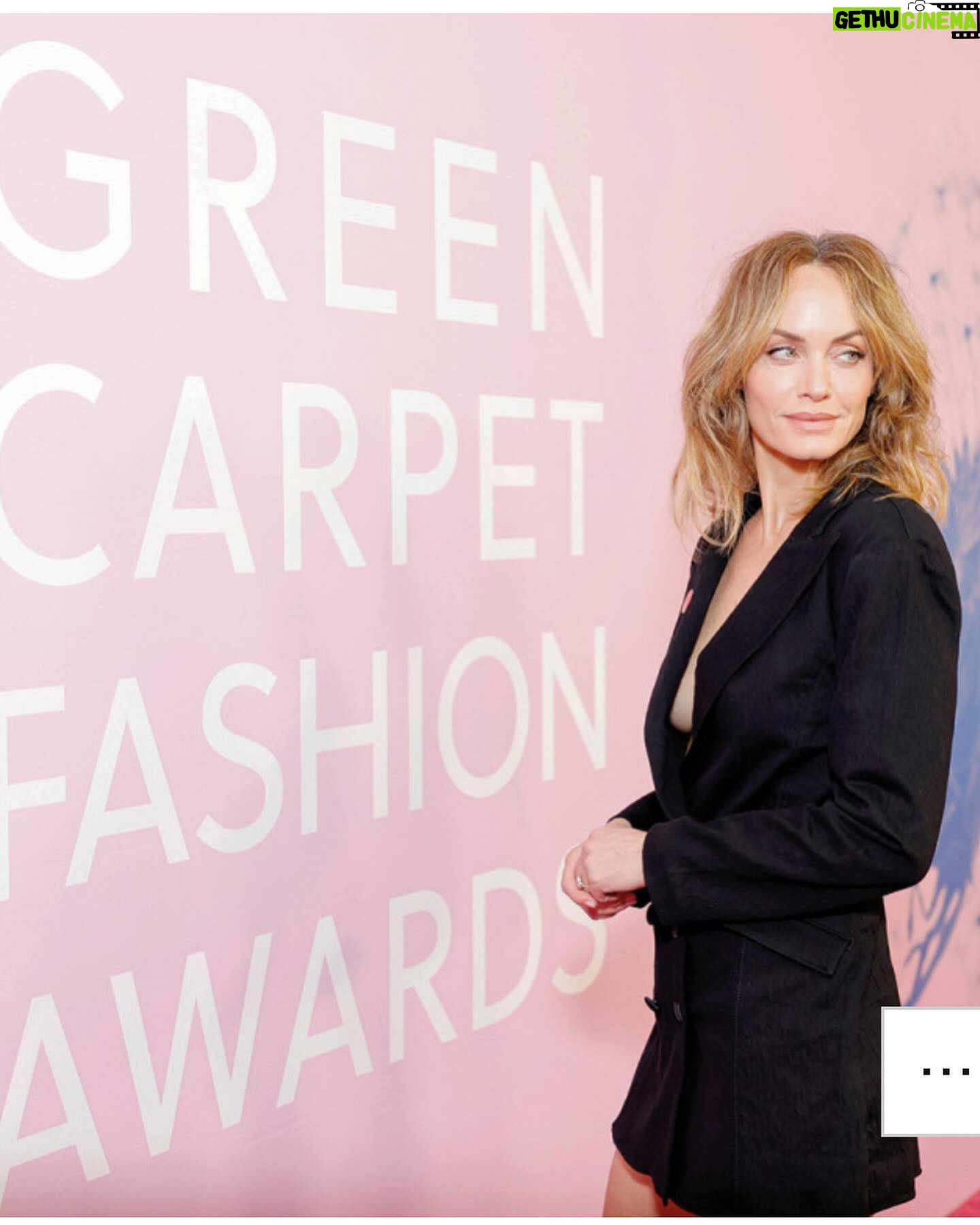 Amber Valletta Instagram - EAT WHAT YOU WEAR my @voguearabia piece is now live 💚🍅 LINK IN BIO #earthfocus #april I want to pitch you a story where the characters come together to imagine a future where the clothes we wear help grow the food we eat. This story already happened last month, during Oscars week. That’s when model and actor Amber Valletta attended the Green Carpet Fashion Awards wearing a super sexy dress made of denim – the same denim that was used to fertilize the soil where we grow tomatoes at my family’s farm in Italy. The same tomatoes that we used to make a pasta sauce that we served to Amber and the rest of the guests at that awards dinner. To the leaders of these industries: the choice is now yours. This tomato sauce pasta could stay something that was only enjoyed by a few people around a table – or it could be something that will be served in kitchens and restaurants around the world. In the meantime, Alessandro, Nicola, and Alberto are planning this year’s summer allotment – and I can’t wait to see what we will cook up next. @quintosapore @candianidenim @coreva_design @ambervalletta @triarchy @ecoage @greencarpetfashionawards