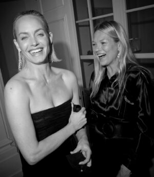 Amber Valletta Instagram - Happy Birthday Kate! You are truly one of a kind. You are a magical light spirit that brings joy to so many people! May you feel all the love and good wishes for you today and everyday! Here is to many more good times. I love you much @katemossagency ❤️🩷🤩🌟💋💕🥰🌙💫🎂🍭🪽🦄