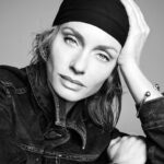 Amber Valletta Instagram - The one and only Steven Meisel X Zara Photographed by @stevenmeiselofficial Styling #karltempler Hair @guidopalau Makeup @patmcgrathreal Manicure @jinsoonchoi Casting @piergiorgio @dmcasting Film @nedrogers @zara #stevenmeiselnewyork #zara 🖤🖤🖤