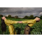 Amber Valletta Instagram - Thank you so much @voguechina for giving me this wonderful opportunity to be a part of A Force For Change issue! Working along side @quannah.rose and @linazhanglina was truly a gift. These two women are real forces for change and I have deep admiration for their passionate spirits! Much gratitude and love to all on our special shoot. Here is our team. 摄影 Photographer Cass Bird @cassblackbird 创意总监 Artistic Director Matt Mcdonald @mattrmcdonald 造型 Stylist 於家骅 Alvin Yu @alvinyu613 发型 Hair Stylist Panos Papandrianos @panosphair 化妆 Make Up Artist Romy Soleimani @romyglow 美术 Set Design Jill Nicholls 灯光 Lighting Clay Howard Smith @clay.howardsmith 编辑 Editor 陈欣颖 Lexi Chen 统筹编辑 Production Editor Anita Lau @anita_lauu, Julie Wang @juliewang2529 模特 Models Amber Valletta @ambervalletta, 张丽娜 @linazhanglina, Quannah ChasingHorse @quannah.rose 选角 Casting Gabrielle Seo @gabrielleseo 灯光助理 Lighting Assistants Daniël van der Deen @danielvanderdeen, Alex Kalb @_kalby_ 数码协助 Digital Assistant Anthony Miller 制作 Producer Lola Production @lolaproduction 时装助理 Fashion Assistants Bebe Bolortoli @bebebolortoli, Madison Wen Gu @mmmaddddison, Amontae Arnold 🩵💚💙🦋🌿🪻🌏
