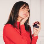 Ambra Angiolini Instagram – Sfida @lorealparis accettata… promessa mantenuta! Ovunque io mi trovi, sono pronta a combattere i segni del tempo senza avere tempo con  Laser X3 … e voi? Avete già “ giurato” ? Scorrete 👉🏻che la mia sfida è già iniziata e taggatemi nei vostri video

#skincare #adv #LaserX3