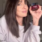 Ambra Angiolini Instagram – Avete mai pensato ai suoni del tempo che  ci prendiamo per volerci bene? Questi sono alcuni dei miei #♥️@lorealparis Revitalift Laser X3: la mia pelle lo sente. #skincare #adv #asmr
