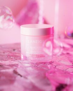 Amelia Henderson Instagram - bounce back to your true self with @laneige_my #bouncyandfirmsleepingmask – the secret to expressing my confidence freely 💕 stay you. stay bouncy and firm. #LaneigeMY #stayyou #staybouncy