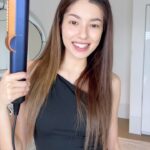 Amelia Henderson Instagram - strait outta the box 💁🏻‍♀️ #DysonMY #DysonAirstraitMY #WettoDryStraightener #DysonTechnology #DysonBeauty