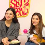 Amelia Henderson Instagram - wow pandai korang teka, memang gaya @athishakhan senang nak cam kan? korang jangan lupa tengok episod ni hari khamis, 10pm kat @youtube @spotify & @applepodcasts pulak! selamat berpuasaa!! #jomsembang #studiosembang