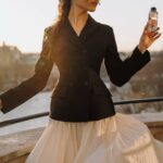 Amelie Zilber Instagram – Shot with the best team in the best place with the best new scent 🖤 @DIOR @DIORBEAUTY

#NewLook #DiorBarJacket #DiorLaCollectionPrivee @DiorBeautyLovers