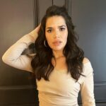 America Ferrera Instagram - Mexico City dreams with my dance crew. 🤍🤎 @bri_face_killa @hairbyaviva @carolagmakeup