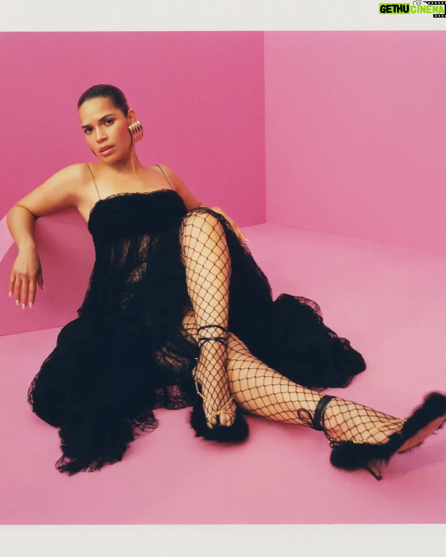 America Ferrera Instagram - 🤍One of my favorite photo shoots ever. Thanks to everyone involved 🤍 Photography by Emmanuel Monsalve Styling by Jessica Willis Hair by Sonny Molina Makeup by Linda Hav Manicure by Nori Yamanaka Set Design by Way Out Studios Tailoring by Zunyda Watson Production by Kindly Productions The Cut, Editor-in-Chief Lindsay Peoples The Cut, Photo Director Noelle Lacombe The Cut, Deputy Culture Editor Brooke Marine The Cut @thecut Talent @americaterrera Photographer @emmanuelmonsalve Stylist @jessswill Hair @sonnymolinahair Makeup @lindahaymakeup Manicure @nailnori Set Design @wayoutstudioco Tailor Zunvda Watson Production @kindlvproductions The Cut, Editor-in-Chief @Irpeoples The Cut, Photo Director @nono_elle_ The Cut, Deputy Culture Editor @brkmrn