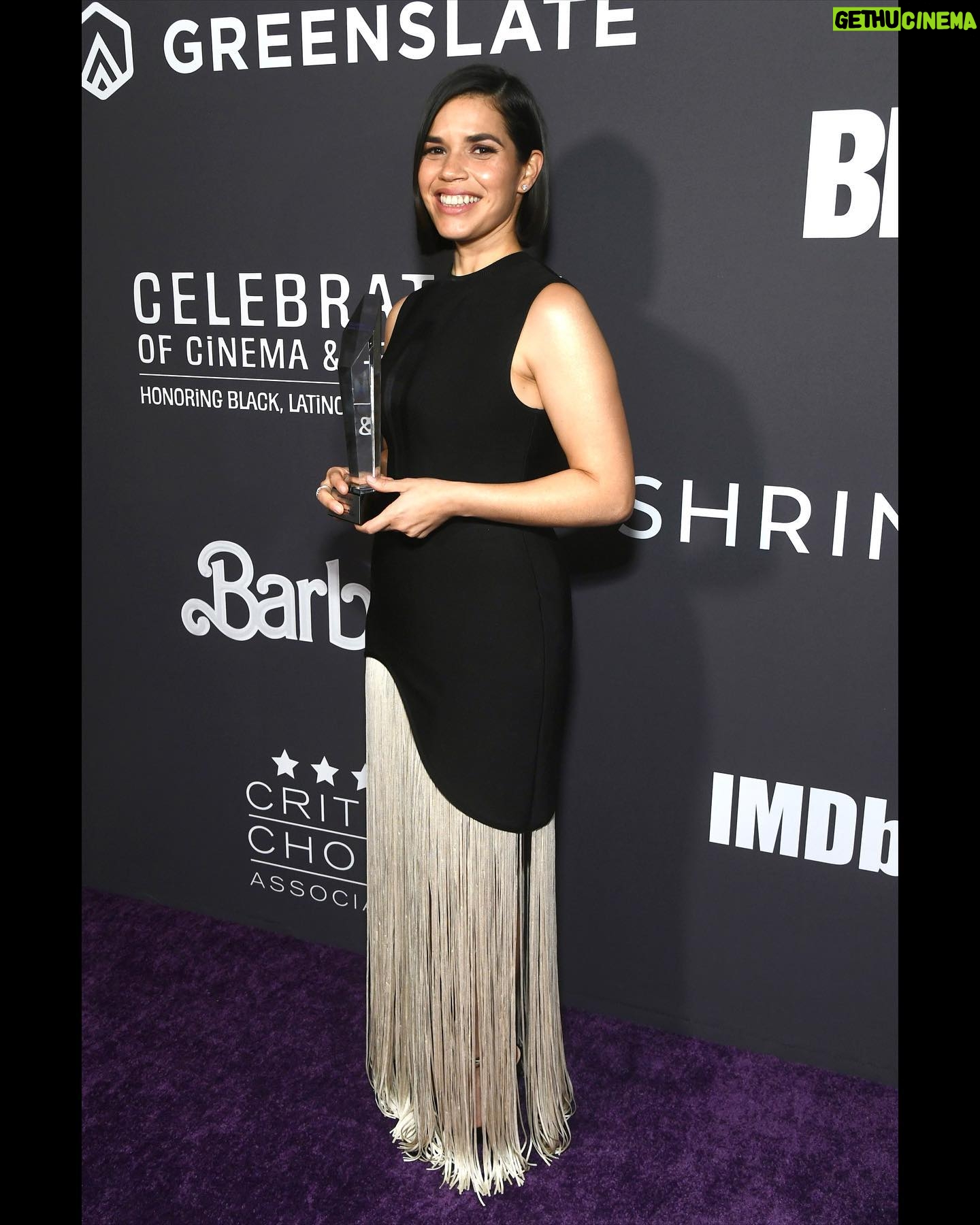 America Ferrera Instagram - Thank you @criticschoice for honoring me with your Groundbreaker Award at your Celebration of Black, Latino, and AAPI Achievements. The room was full of legendary and new-generation groundbreakers who are doing the hard work to pave paths for more of us. I’m rooting for all of us, always! When one of us is winning, we’re all winning! #CriticsChoice And thank you to my mama @judithlight for gracing me with her presence and giving me the award. I love you always and forever. 💕