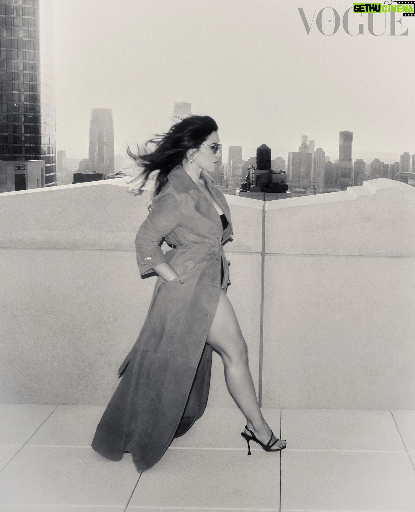 America Ferrera Instagram - I love this @voguemexico cover shoot & story! But it came out during the strike and I never got to share! Here it is before the year is over! Thank you @karlamartinezdesalas and the whole team for making me your July 2023 cover girl! 💕 Link to article in stories! #FlashbackFriday #july2023 ¡Me encanta esta sesión e historia de portada de @voguemexico! ¡Pero salió durante la huelga y nunca pude compartirlo! ¡Aquà está antes de que termine el año! ¡Gracias @karlamartinezdesalas y todo el equipo por hacerme tu chica de portada de julio 2023! Enlace al artÃculo en historias. FotografÃa: @alexandersaladrigas Realización: @praymoses.studio Entrevista: @quenosoymafer Peinado: @evaniefrausto Maquillaje: @francelledaly Manicura: @megumiyamamotonyc Diseño de set: No Studio Digi tech: @el.photo.opp Producción: @buhbuhbilly, @lizzzop y @lucyspiderfox Locación: @onewallstreet Director de entretenimiento: @sergiokletnoy Head of Editorial Content: @karlamartinezdesalas
