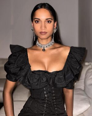 Amita Suman Instagram - 🧛‍♀️

@alessandrarich Summer solstice with @sophiegoodwin ♥️🖤

Photo credits to the incredible @germanlarkin