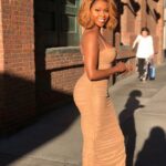 Amiyah Scott Instagram - when that light hit you right it twinkles & glistens✨⚜️ #sunshine Hair @fabuloushairboutique Hair cut & styled by @shamirstyles Dress @houseofcb 📸 @homegurlheather