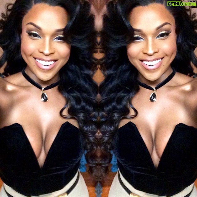 Amiyah Scott Instagram - Happy would be an understatement 😄😁 Hair: @thequeenofkash Makeup: @orderedtheboom Last night was amazing!