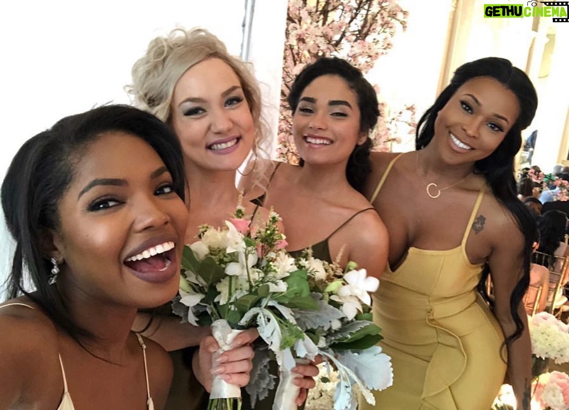 Amiyah Scott Instagram - All smiles waiting for the #STAR season finale at 9/8c on fox TONIGHT 😆⭐️🎉 You ready⁉️