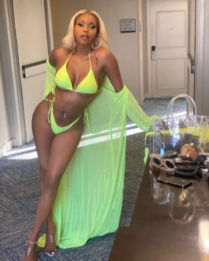 Amiyah Scott Instagram - from head to toe baby, fuck a flaw 
📸 @diddyinthe90s