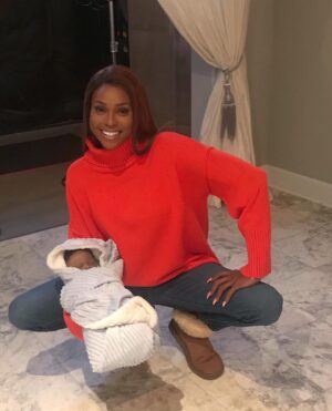 Amiyah Scott Instagram - Who’s ready for a brand new episode of @staronfox 😆 dont worry Star, I’ma watch the baby tonight 😭