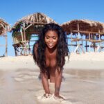 Amiyah Scott Instagram – Bad bitch wit a sun tan ☀️🇩🇴 Hair by @kellonderyck