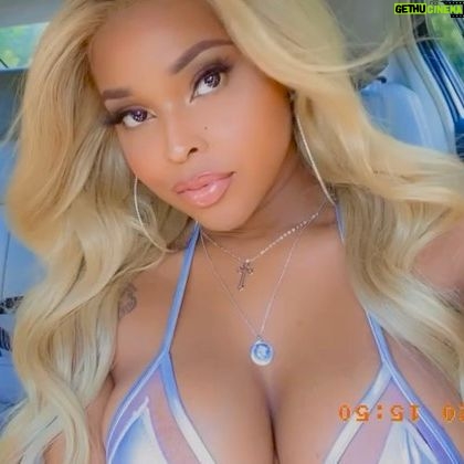 Amiyah Scott - 134.9K Likes - pool day 💕
