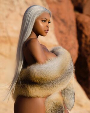 Amiyah Scott Instagram - The return of #Shilora 
@ouanophotography [tap for details]