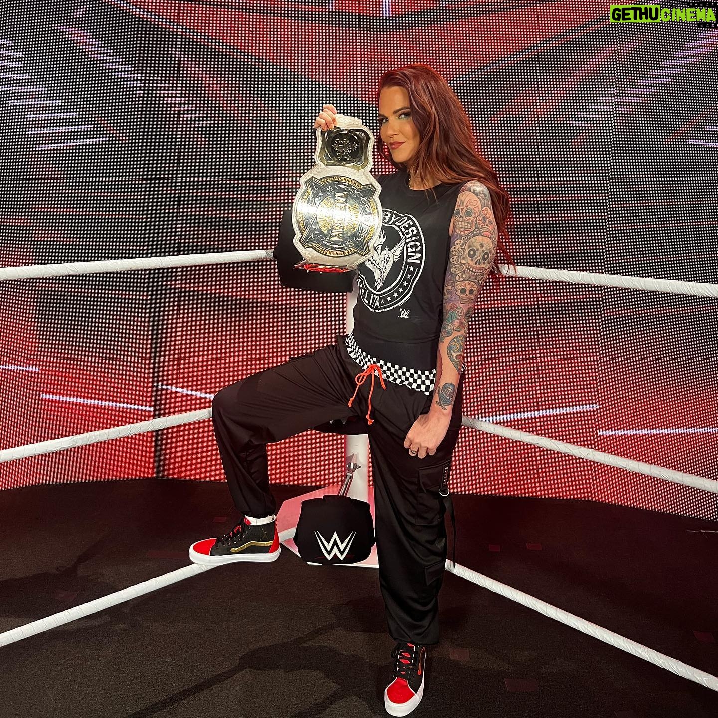 Amy Dumas - 48.8K Likes - Ready to defend! Letās go do this @beckylynchwwe
@wwe