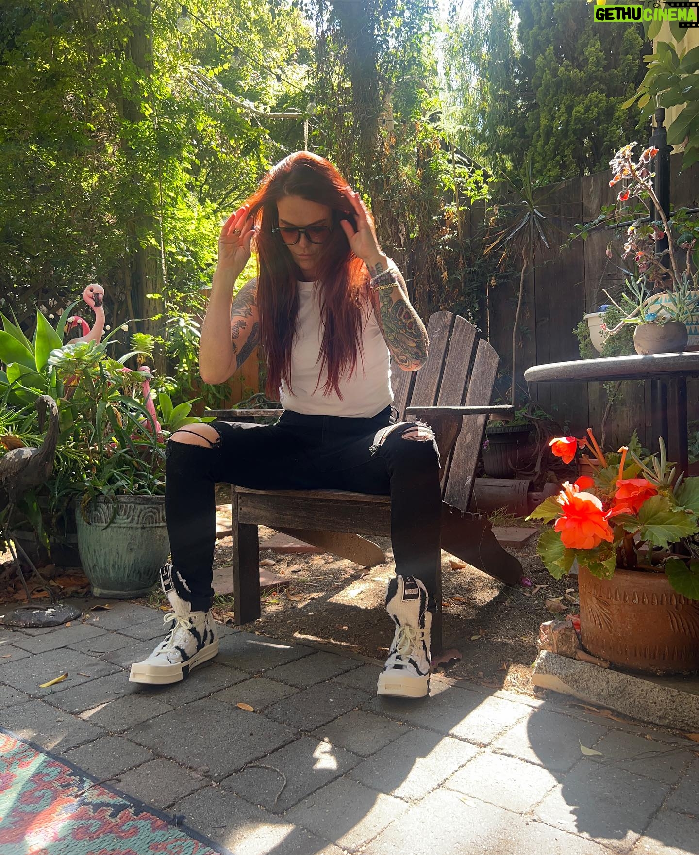Amy Dumas - 40.9K Likes - Nbd, I finally found some in my tiny foot size. @rickowens_drkshdw #rickowens
#rickowensdrkshdw
#rickowens_drkshdw