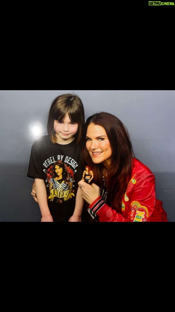 Amy Dumas Instagram - Thank you @ftlowrestling and Manchester!! You really know how to make a girl feel the love. I promise I won’t wait so long to come visit all you lovelies again!!