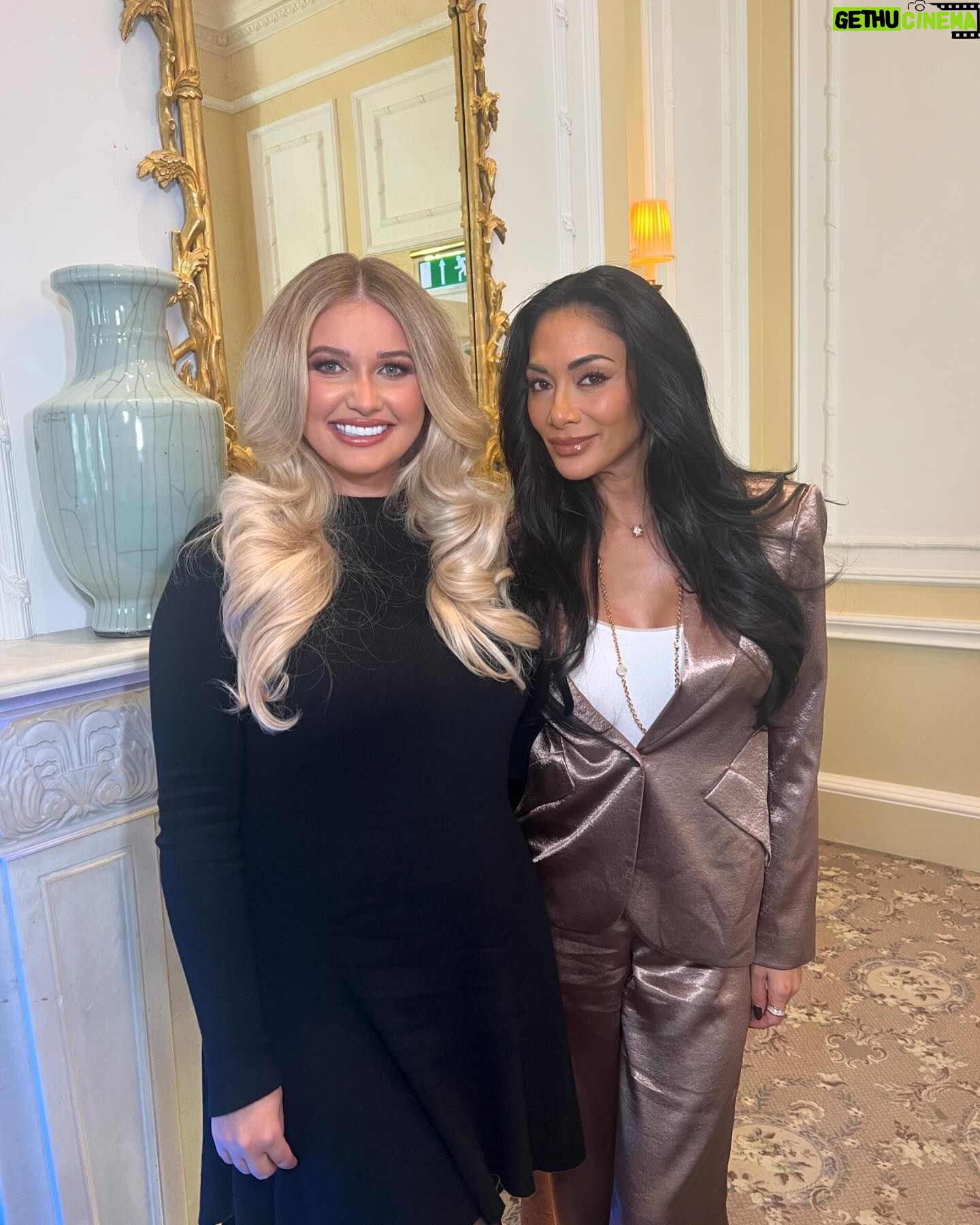 Amy Hart Instagram - Did you get sung to by @nicolescherzinger tho? No, just me. 🤣 The final episode of the podcast is out and it’s a goody. Thank you so much to everyone who’s listened to the last 7 episodes! I hope you enjoyed them! My pinch me moment was defo interviewing all these legends!! Now, if you can, please tell me in the comments which episode was a highlight for you or which episode surprised you! 🥰🥰 #podcast #cruising #nicolescherzinger #pandobritannia #britannia #azura #arcadia #ventura #aurora #pandocruises #amyhart #shh #pussycatdolls #sunsetboulevard #andrewlloydwebber #arvia #garybarlow #sophieellisbextor #marcopierrewhite #ollysmith #alexjames #stephenmulhern #jonnywilkes