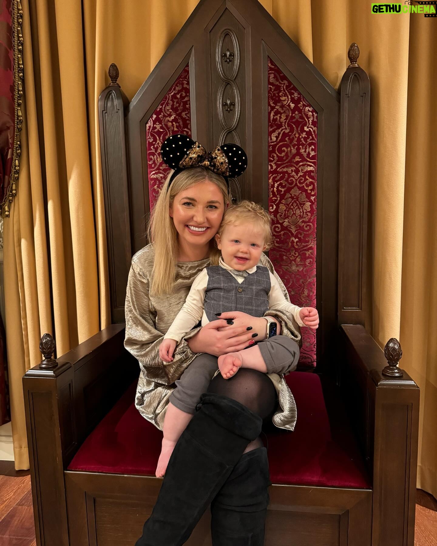 Amy Hart Instagram - Few more Family Snaps and how we got them! 🐭📸 1) On the grand staircase at Disneyland Hotel (lots of people still asking what the best way to book this is, all the info is in my massive trip report but we booked with @attractionticketsdotcom ). The level of customer service in this hotel is just mega!! There are so many cast members ready to help you. In the lobby there are people milling around in the uniform but with a top hat on…they know all the photo spots, all the angles AND the lovely lady who took this got a shiny sticker out of her pocket to get Stanley’s attention 🤣 they give them out to kids in the lobby! These T-shirts are @ukgap but we got them from @nextofficial ! Stanley’s tracksuit is from @georgeatasda 2) This big throne is on the 2nd floor of the Disneyland Hotel in the corridor that goes towards the gift shop and the restaurants! 3) now, I messed up with this one a bit 🤣 everyone had said about going to the left of the castle, we got up early the day before and had pictures on a very quiet Main Street but thought I’d check it out for any lie in lovers, but I think I went too far left! This is still a nice photo (she says 🤣) but I think if you go to that little bridge behind me you get more of a front on view of the castle! It was like 5 degrees but my puffa just wasn’t looking fly 🤣 4) Whilst Sam was taking picture 2, again a cast member walked past and asked if we’d like a full family photo! I feel like Stanley looks like a proper kid in these 🤣 5) Again the lovely lady in the top hat suggested we got one in front of the fire place too! We love a helpful insta gal! Next time we go, what other iconic pics should we get?! #disney #disneyland #disneyworld #disneygram #disneylife #disneyprincess #waltdisneyworld #love #mickeymouse #marvel #starwars #disneyparks #frozen #disneyfan #disneylove #disneyplus #waltdisney #wdw #instadisney #disneylandparis #disneymagic #pixar #disneychannel #disneyaddict #toystory #disneyinsta #magickingdom #disneyphotography #disneylandhotel