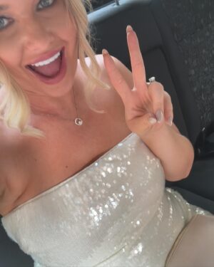 Amy Hart Instagram - A great night at the BAFTA tv awards with @pandocruises! Was such a pinch me moment to get to go to the awards! It’s quite a jam packed day but everything is just fab! I started getting ready at 9.30 am with my team, then the red carpet was at 2.30, did lots of interviews (including *that* one that was filmed from literally above 🤣) and posed for pics on the red carpet. Then I went to the drinks reception where I caught up with lots of lovely friends including Anna, Bonnie, Amber, Louise and loads more! Then it was ceremony time, I judged the shortlist for the P&O Cruises memorable moment award and Happy Valley won!! I LOVE Sarah Lancashire, I saw her in Betty Blue Eyes the Musical years ago and she was just fab. Then from there it was a yummy 3 course dinner where I sat next to lovely Nicki and @riahebden , lots of life chats and laughs with the ladies. Then on to the after party where I danced on the same dance floor as Hannah Waddingham, so I don’t think I need to say more! All in all a once in a lifetime opportunity 🤩

#bafta #karenmillen #gucci #pandocruises