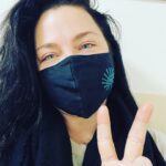 Amy Lee Instagram - Thank you all for the kind words and well-wishes. Feeling very grateful to be cared for by awesome doctors here in Poland! Chords are very swollen, but working to bring that down so we can get back at it ASAP 💪❤️ Wishing @wtofficial and @smashintopiecesofficial a great show tonight!
