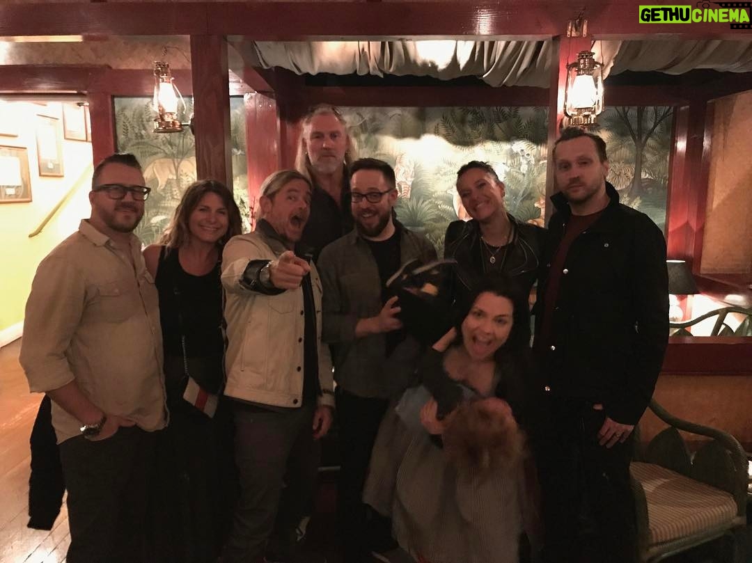 Amy Lee Instagram - Had the best family dinner at one of my favorite Indian restaurants in the world last night! It went on a little little too long for Jack so this was the clearest shot we could get in the end. 😂 Having a blast and ready to rock London tonight!