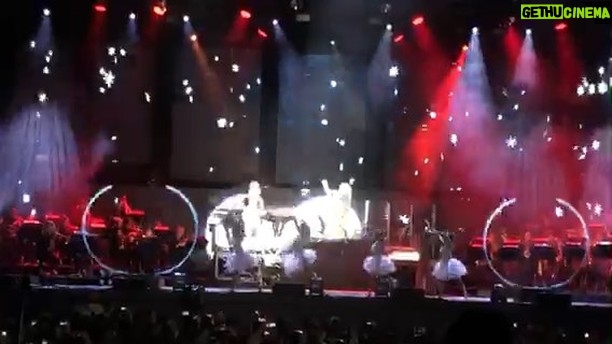 Amy Lee Instagram - Some say the greatest expression of love is a good end of tour prank. Well I love @lindseystirling VERY VERY much!! This was my favorite moment of last night by far. Not only could I not see, I could not. stop. laughing!!! Missing everybody already! Chewbacca forever! 😂😂😂💩