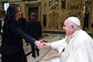 Amy Lee Instagram - I am so incredibly honored to be a part of the Vatican’s @concerto_di_natale. Still buzzing about the whole unforgettable experience, can’t wait for you to see! It premieres tomorrow in Italy on Canale 5 at 9:20pm.
For the rest of us, the entire concert will stream on the 6th on YouTube at 8:00am Eastern / 2:00pm CET (link in bio)

My gorgeous dress was created by the legendary @valerjpobega ✨ 
And we couldn’t have done it without my all time favorite, absolute ROCKSTAR stylist @marjanmalakpour ❤️