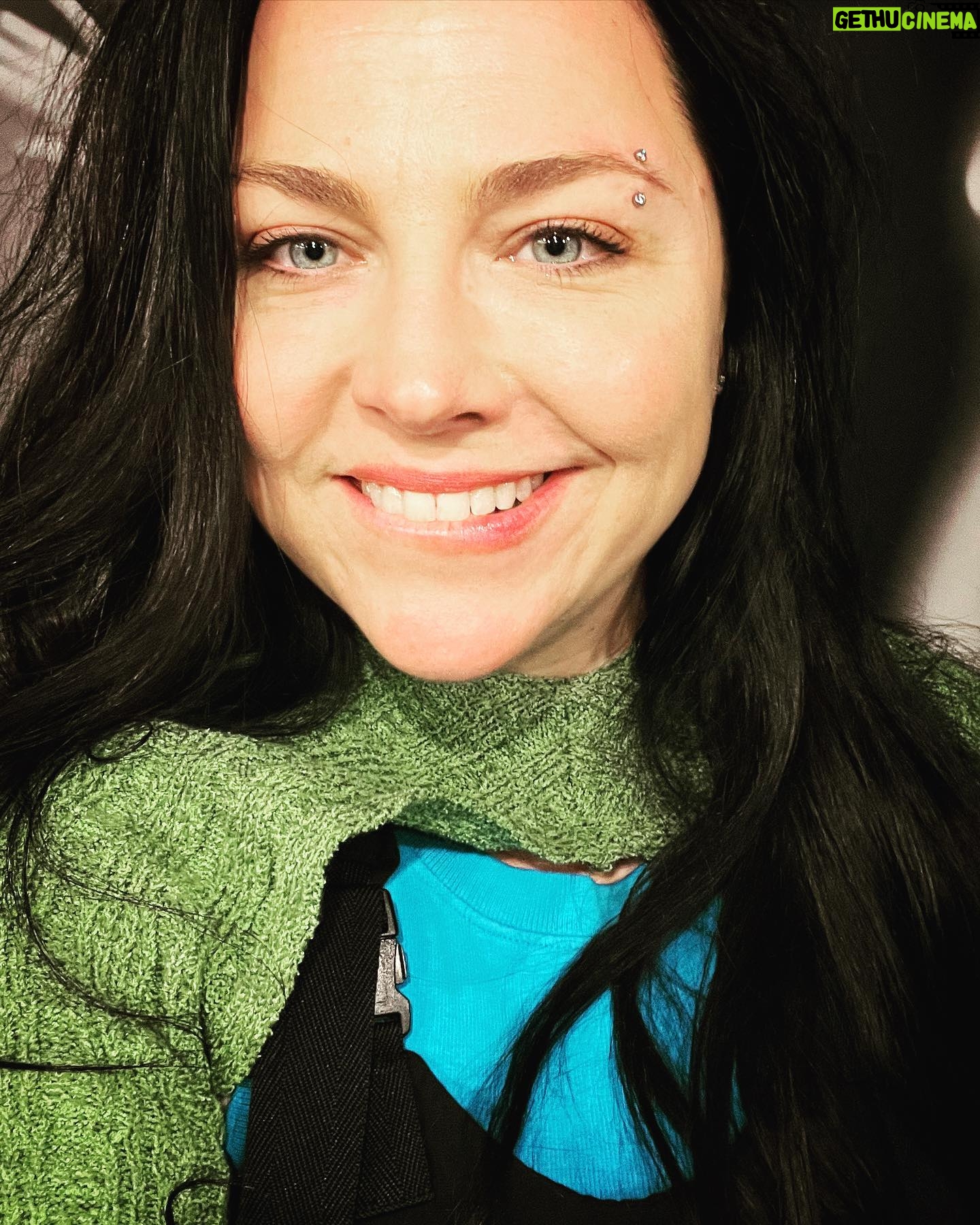 Amy Lee - 206.9K Likes - I finally figured out how to properly celebrate this 20th Fallen anniversary/Diamond record thing 💎✨