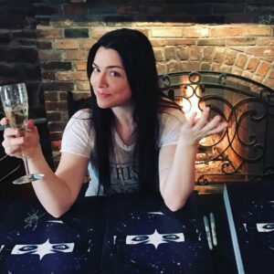 Amy Lee Instagram - Thanks for all the birthday wishes! I wished I could spend my birthday signing 2,000 posters- be careful what you wish for! 😂(they really do come true)